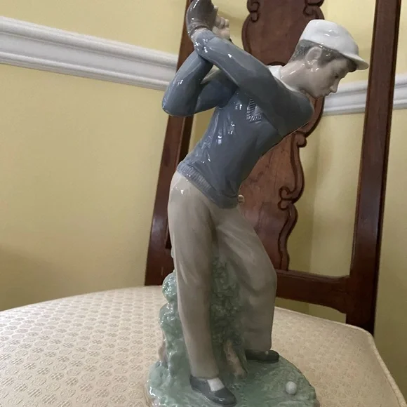LIADRO. Golfer10”